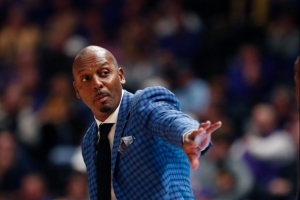 便士:NBA已经失去观赏性 NCAA有基本功&团队篮球 NBA只有三分配图