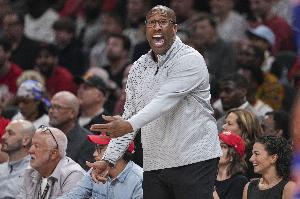 媒体人:西部竞争太激烈雷马杀出都要掉半管血 尼克斯或捡个便宜配图