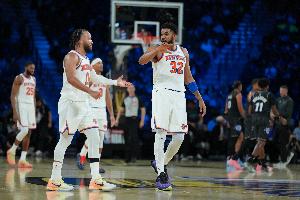 NBA历史仅3队5连季后赛客场赢分10+:13热火 17勇士 今年尼克斯配图