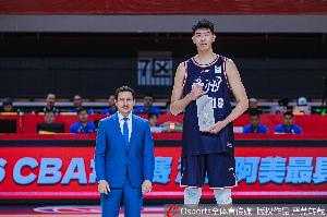 解说:徐昕与杜锋情绪积累已久 前者未来很难再真正回到广东队配图