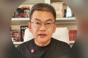 苏群：雄鹿对字母哥有恩&没半点对不起他的 字母也是尽心回报雄鹿配图