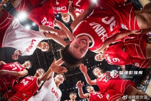 一扫阴霾!中国U18女篮大胜拉脱维亚配图