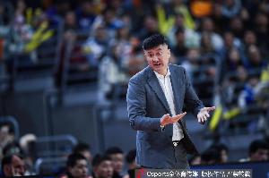 媒体人:杜锋指导和广东男篮的续约仍未有进展配图