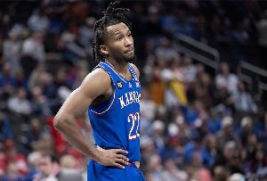 塞尔夫：彼得森在NBA效力10年能8次入选全明星 场均能得20或25分配图