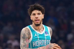 弗莱:三球在狼队会变得更成熟 NBA正式重回三巨头抱团时代配图