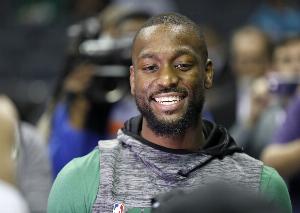 肯巴·沃克to黄蜂球迷：NBA会看到各种不可思议交易 只能相信高层配图