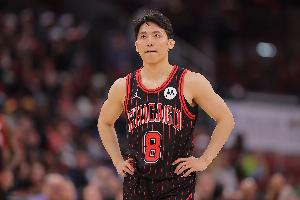 媒体人:河村根本入不了CBA法眼 除非有球队像签JCole那样搞噱头配图