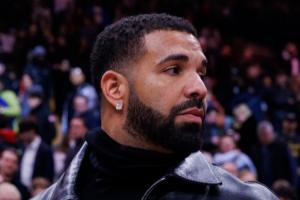 饶舌歌手Drake投注77万美元加拿大击败南非晋级,净赚23.1万美元配图