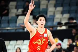 媒体人:山西男篮付出部分现金 从广厦得到了赵嘉仁配图