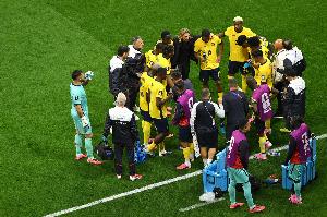 墨西哥vs厄瓜多尔照常补水,TA:FIFA公告已删除“不补水”的表述配图
