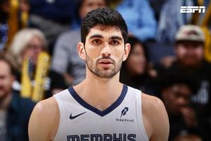 Shams:灰熊将阿尔达马送去独行侠 换AJ·约翰逊+1首轮+2次轮配图