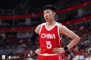 效率挺高!廖三宁首节替补4分钟 2中2贡献4分1断配图