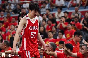 媒体人:中国男篮锋线处理球能力太糟糕了 日本在进攻端针对瀚森配图