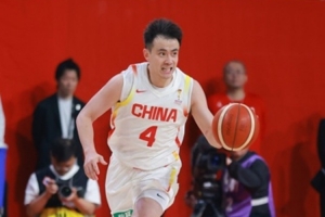 赵继伟：我们对霍金森该做的都做了 但确实防不下来配图