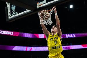 世预赛瑞典87-76捷克 拉松16中4得19分2板2助 克雷伊奇14分4板5助配图