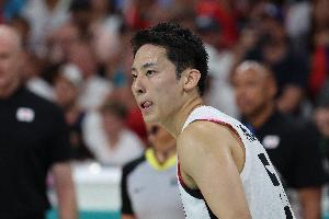 媒体人:河村勇辉在步行者开练 人家啥也没耽误 日本还把我们赢了配图