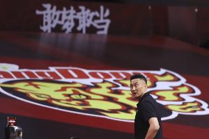 功勋卓著!杜锋在广东担任主帅四次带队夺冠:菜鸟赛季+三连冠配图