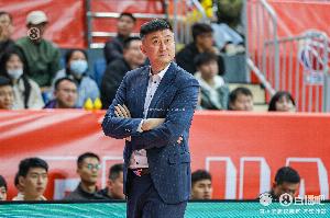 已确定外籍教练接班杜锋?广东男篮今天发招聘信息有球队翻译岗位配图