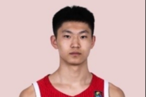 小李广!张淳智10中8高效贡献全队最高24分 三分7中6配图