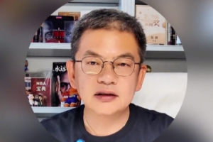 苏群：杜锋近年来的压力非常大 以他的水平绝对有东山再起之日配图