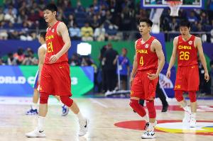 解说:大秋一如既往定海神针 赵继伟强势反弹 李弘权永远斗志高昂配图