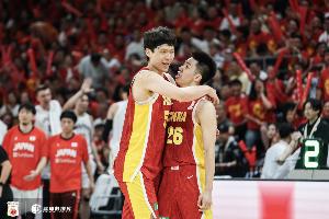 媒体人:非要输一场才知道该怎么打 非要打什么低位&有那技术吗?配图