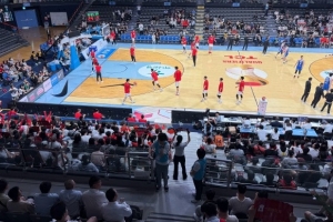 媒体人:中国篮协与渠道沟通 助球迷以低于常规价格的团购价购票配图