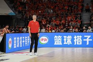 记者:接下来希望日本能击败韩国 这样中国男篮相互战绩更有利些配图