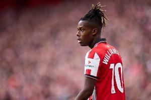 毕巴主帅:世界杯前以为尼科身体情况会好点,但现在情况就这样了配图