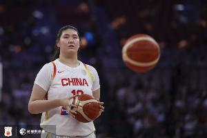 张子宇是中国女篮表现最亮眼球员 也一直积极养伤全力备战世界杯配图