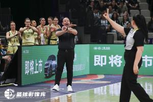 发力了!澳大利亚女篮第三节单节得到31分 与上半场持平配图