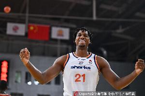 记者：白边的兴奋剂违规事件 让上海的CBA总冠军含金量打了折扣配图