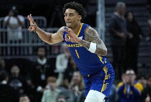 伦德博格：能站上NBA舞台是莫大的幸运 既然我的梦想也是母亲心愿配图