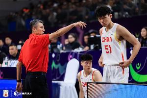 杨瀚森夏联第3节单节4中4砍10+3+1 国家队两场比赛最高分才10分配图