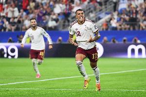 西班牙在世界杯16强战后取得两球优势,自1994年首次做到配图