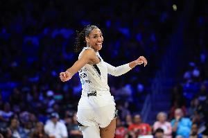 4年3冠+DPOY+MVP+FMVP!阿贾·威尔逊当选ESPY最佳WNBA球员配图