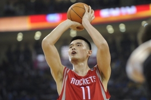 当地媒体：杨瀚森今年夏联提升明显 姚明当初也是在第2年进步很大配图